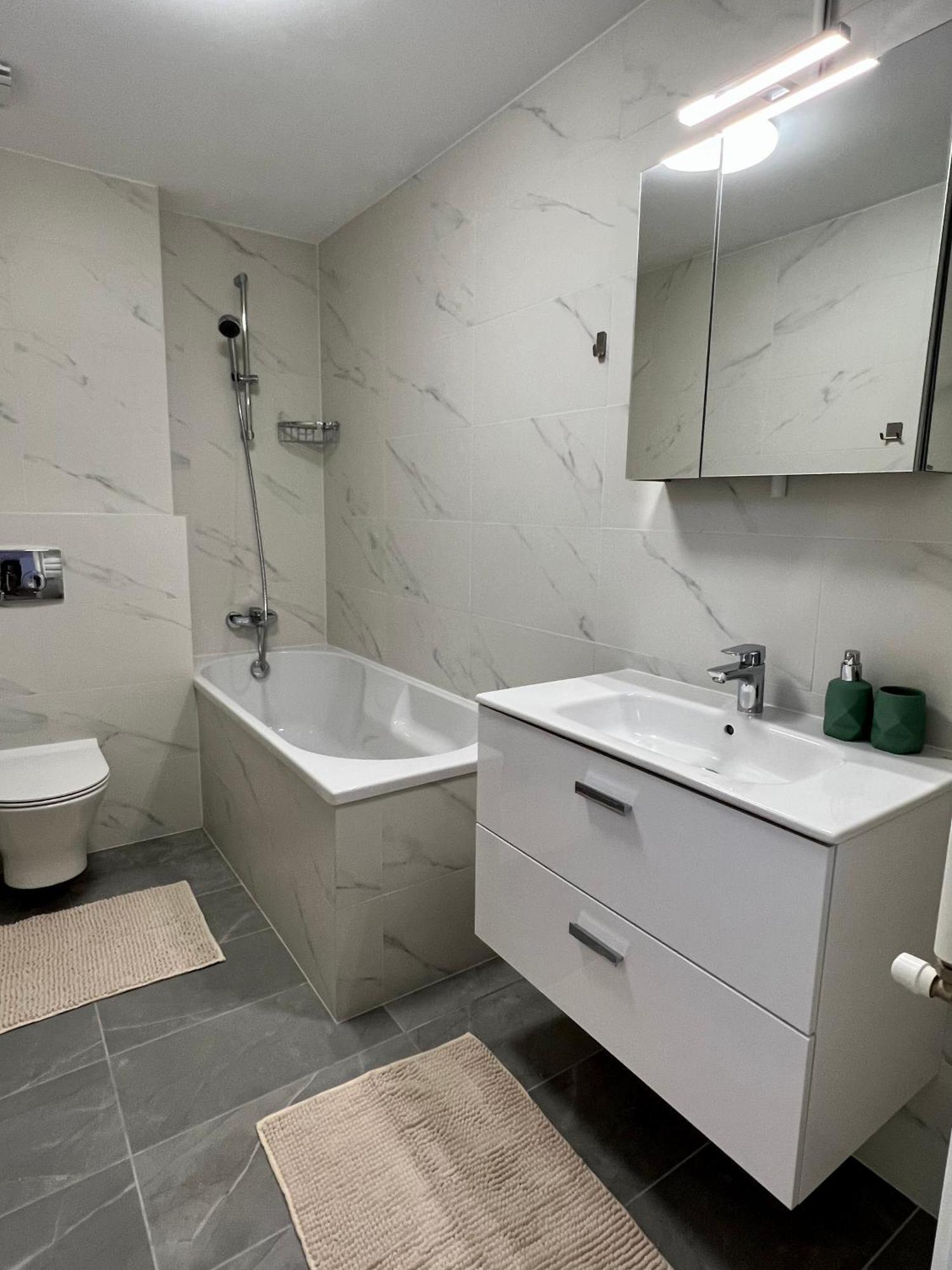 C-Entral Apartments Bucharest With Private Parking Екстериор снимка
